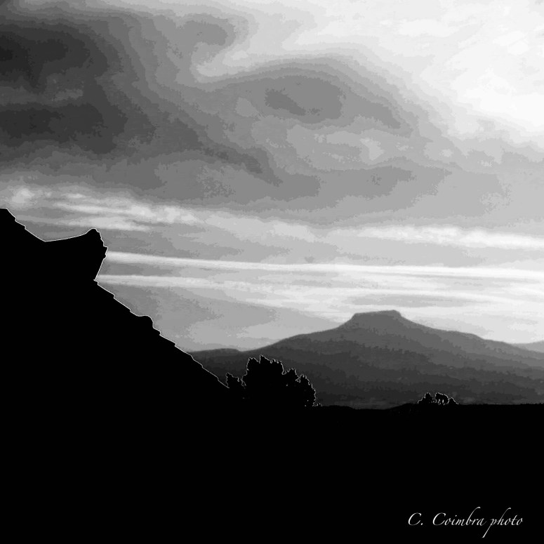 Pedernal in motion B&amp;W – Version 3